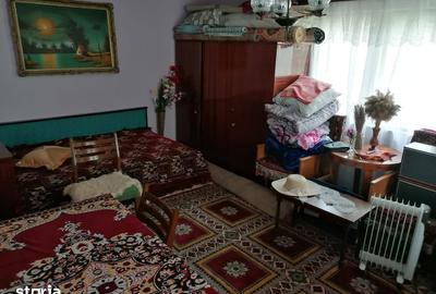 Casă cu 5 camere cu Teren 2600 Mp în Central - 11