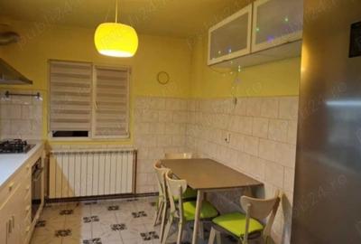 Apartament cu 3 camere decomandat în Central