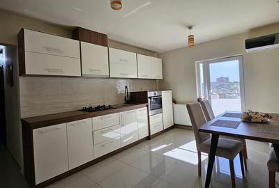 Apartament cu 3 camere decomandat în Decebal - 9
