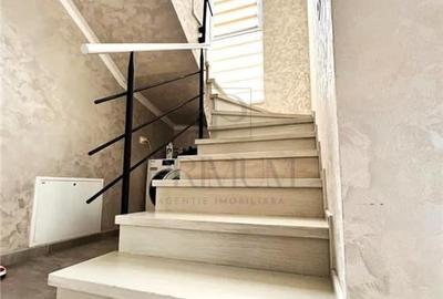 Casă cu 4 camere cu Canalizare în Dumbrăvița - 2