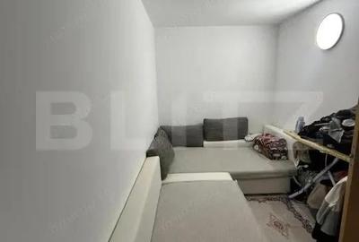 Apartament cu 2 camere semidecomandat în Micro 11