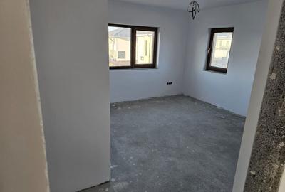 Casă individuală cu 4 camere cu Canalizare în Dezmir - 15