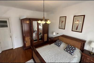 Apartament cu 3 camere semidecomandat, mobilat în Cotroceni