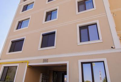 Inchiriez Penthouse 3 camere vedere frontala la mare Faleza Nord - 2