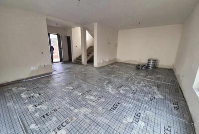 Casă cu Teren 376 Mp în Luna - 3