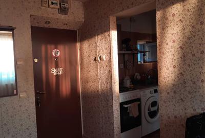 Apartament cu 2 camere decomandat în Rahova - 1