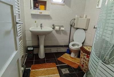 Casă cu 2 camere cu Teren 1500 Mp în Central - 3