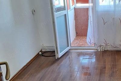 Apartament cu 3 camere decomandat în Central - 7