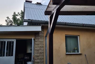 Casă cu 6 camere cu Teren 1100 Mp în Cozia - 1