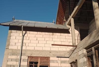 Casă cu 6 camere în Vlăngărești - 7