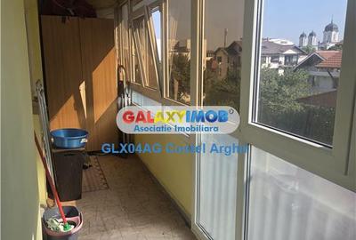 Apartament cu 4 camere decomandat în Central - 2