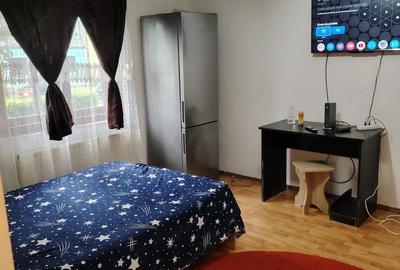 Apartament cu 2 camere semidecomandat în Micro 6 - 6