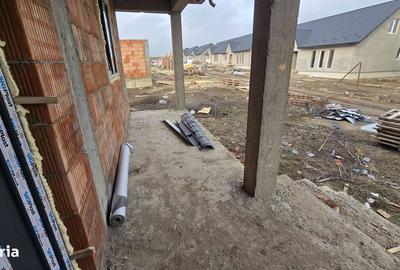 Casă cu 3 camere în Holboca - 1