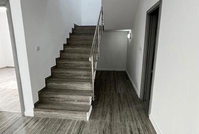 Casă cu 4 camere în Central - 8