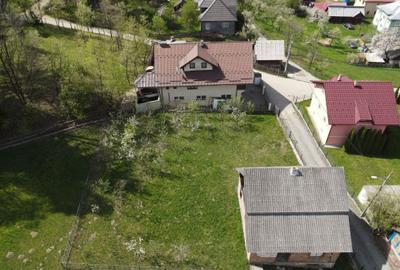 Casă cu 4 camere în Central - 5