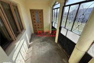 Casă cu 4 camere în Piatra - 3