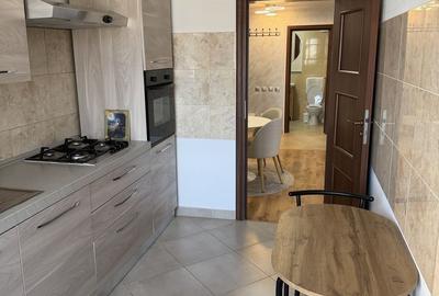 Apartament cu 3 camere decomandat în Apărătorii Patriei - 7