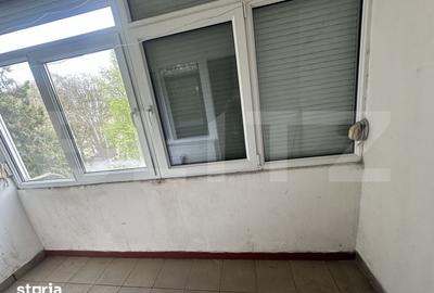 Apartament cu 2 camere decomandat în Micro 15 - 2