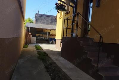 Vand casa 3 camere zona Lidl 14 Mai - 7