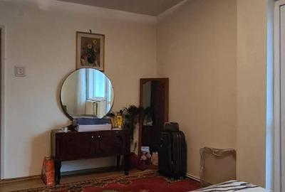 Ap. 3 camere decomandat, etaj 1, Tiglina 1 - 3