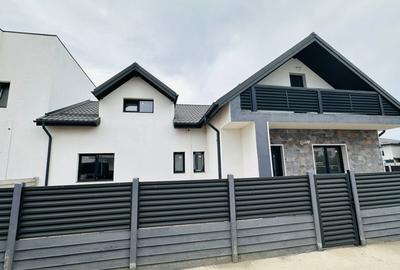 Casă individuală cu 8 camere cu Canalizare în Domnești - 1