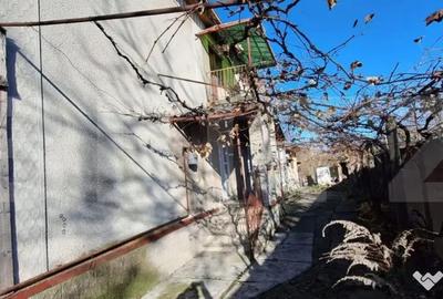 Casă cu 3 camere cu Teren 900 Mp în Central - 6