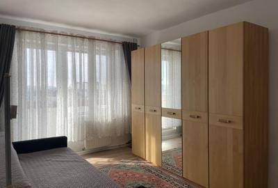 Apartament cu 3 camere semidecomandat în Nufărul - 3