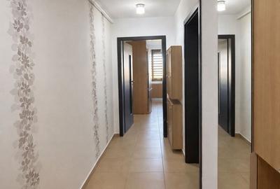 Apartament cu 2 camere decomandat, mobilat în Tractorul - 8