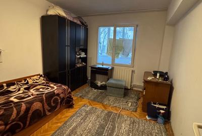 Apartament cu 2 camere decomandat în 7 Noiembrie - 2