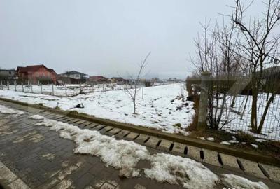 Teren de 1942 mp, în Unirea - 4