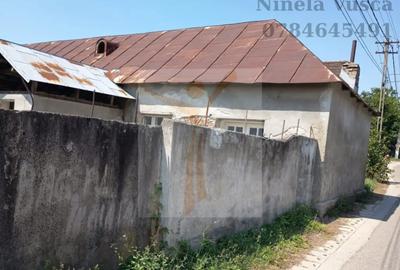 Teren de 672 mp, în Aninoasa - 8