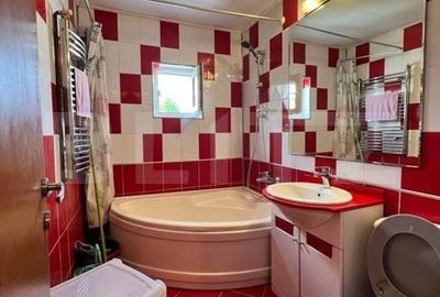 Apartament cu 3 camere în 1 Mai - 6