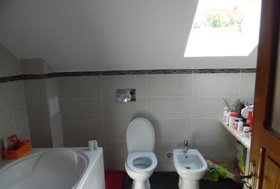 Casă cu 5 camere cu Canalizare în Călugareni - 10