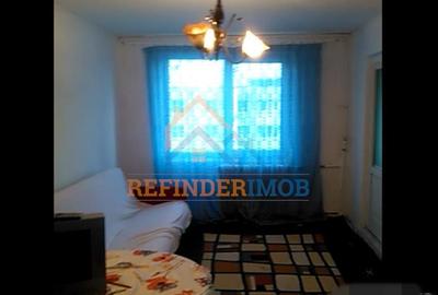 Apartament cu 4 camere semidecomandat în Rahova - 4