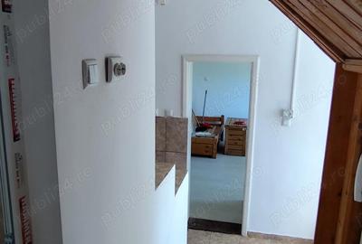 Casă cu 6 camere cu Teren 335 Mp în Breaza - 1