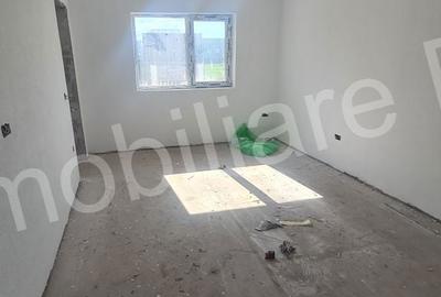 Casă cu 3 camere cu Teren 251 Mp în Central - 9