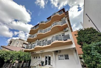 Pensiune turistica de vanzare Mamaia Nord - 27 camere, langa plaja - 34