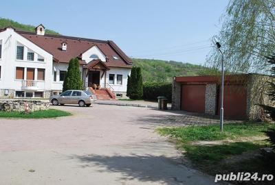 Casă în Topoloveni - 13