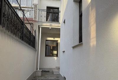 Inchiriere casa 2 etaje plus mansarda - 1