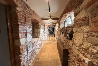 Spațiu comercial, de 650 mp, în Ultracentral - 8