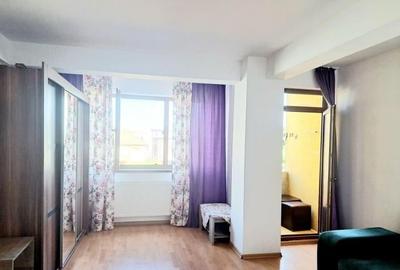 Garsonieră decomandată, mobilată în Primo