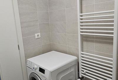 Apartament cu 2 camere semidecomandat în Tractorul - 8