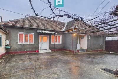 Casă individuală cu 3 camere cu Canalizare în Poiana Tășad - 1