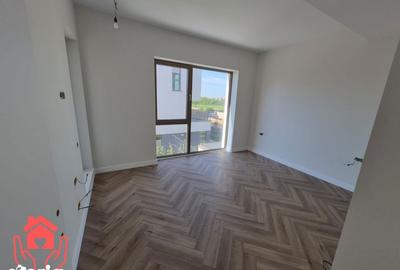 Casă cu 4 camere cu Canalizare în Sisești - 18