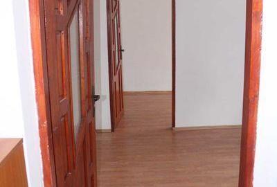 Apartament cu 2 camere nedecomandat în Grădiște - 4