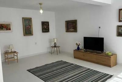 Casă cu 8 camere cu Teren 252 Mp în Ultracentral - 2