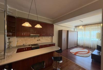 Apartament cu 2 camere în Micro 17
