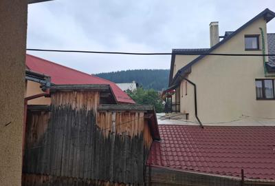 Casă cu 4 camere decomandat în Central - 8