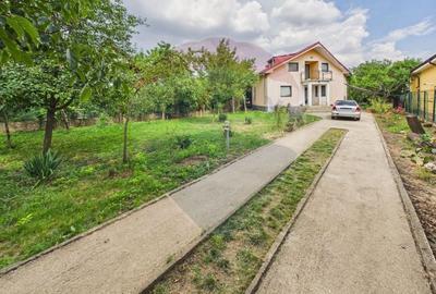 Casă individuală cu 5 camere cu Teren 1000 Mp în Sud