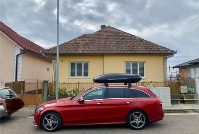 Casă cu 3 camere decomandat în Central